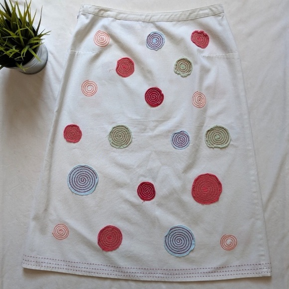 Boden Spiral Appliqué Embroidered Skirt Size 6R - Picture 2 of 3